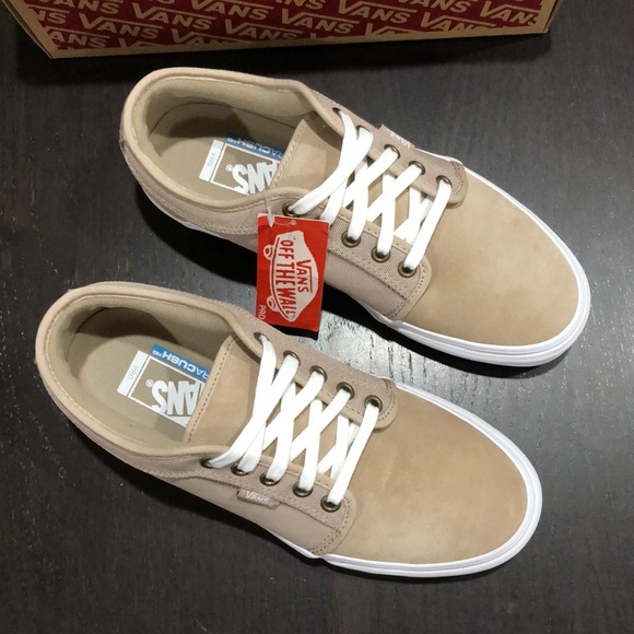 vans chukka low humus